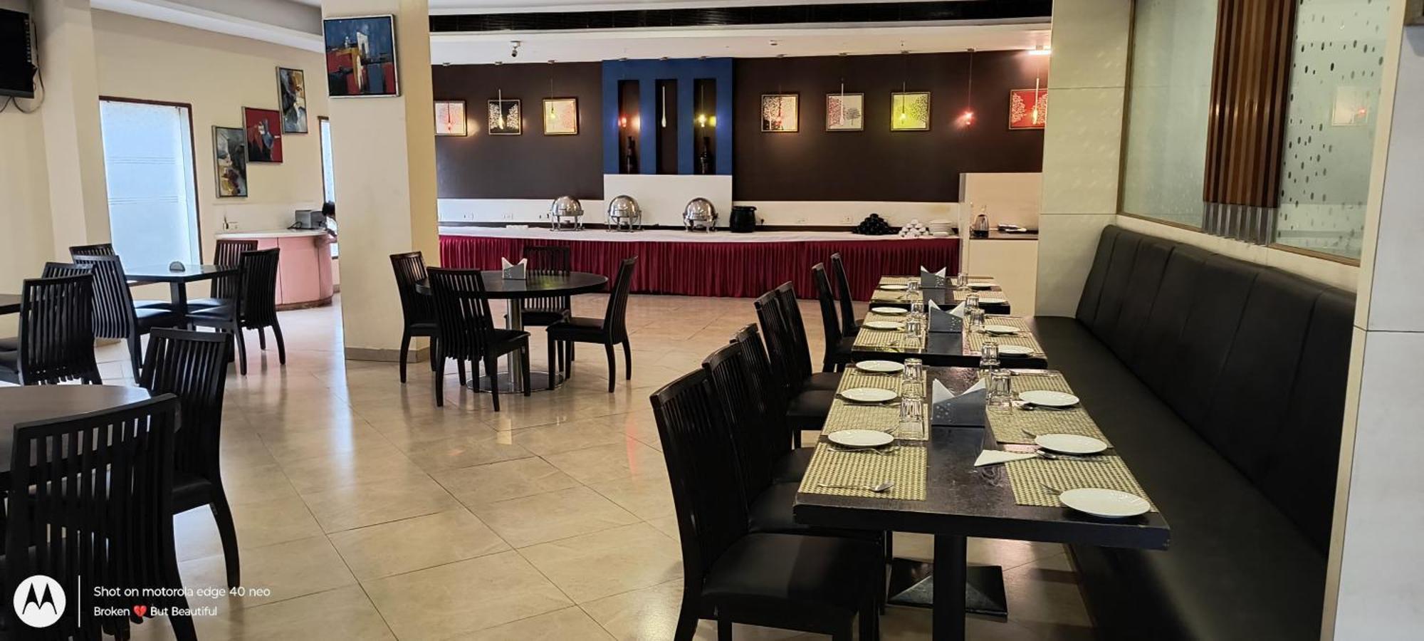 The Altruist Business Hotel Kharadi プネ エクステリア 写真