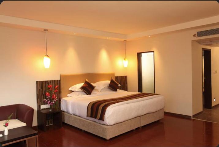 The Altruist Business Hotel Kharadi プネ エクステリア 写真