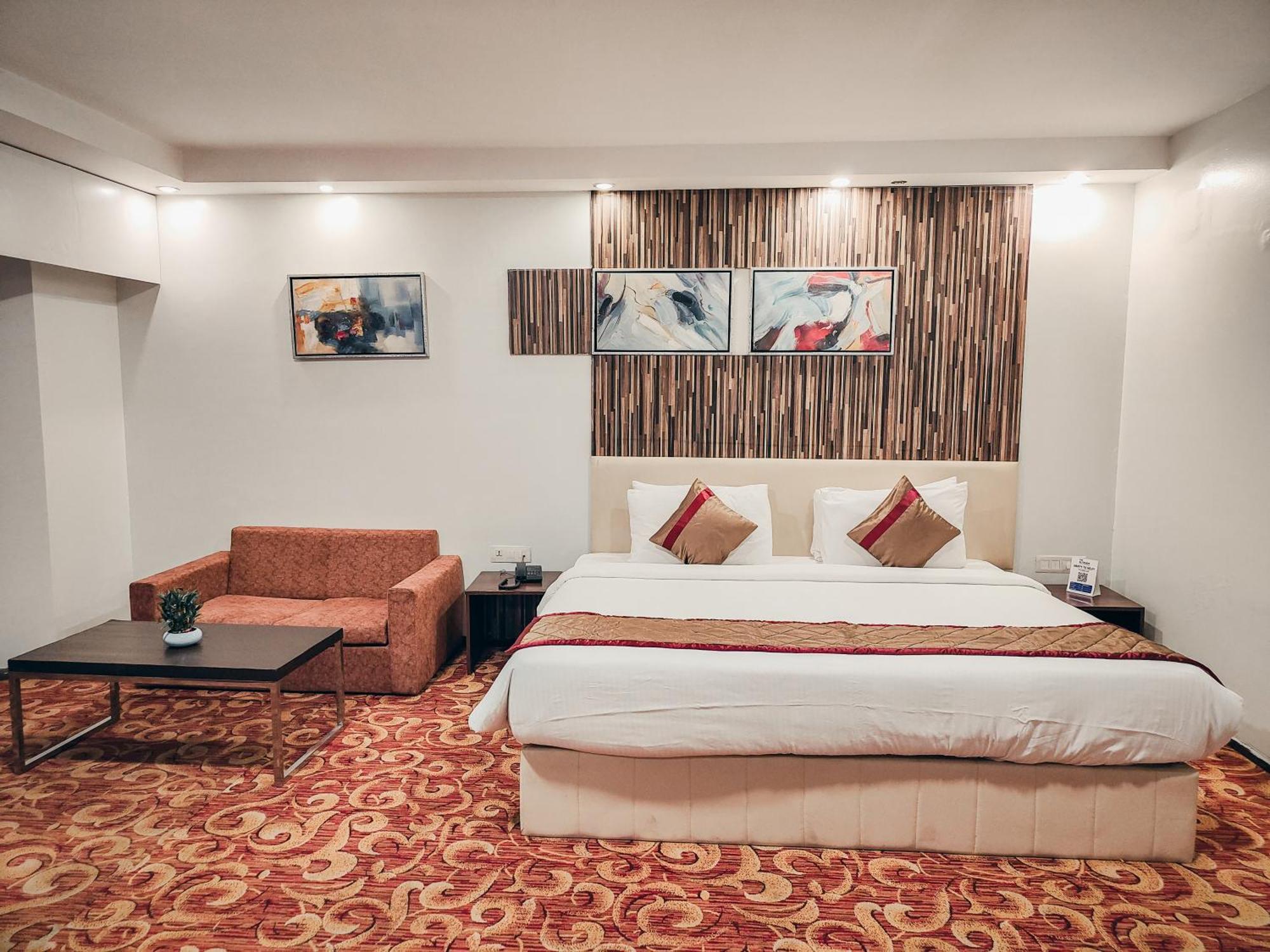 The Altruist Business Hotel Kharadi プネ エクステリア 写真