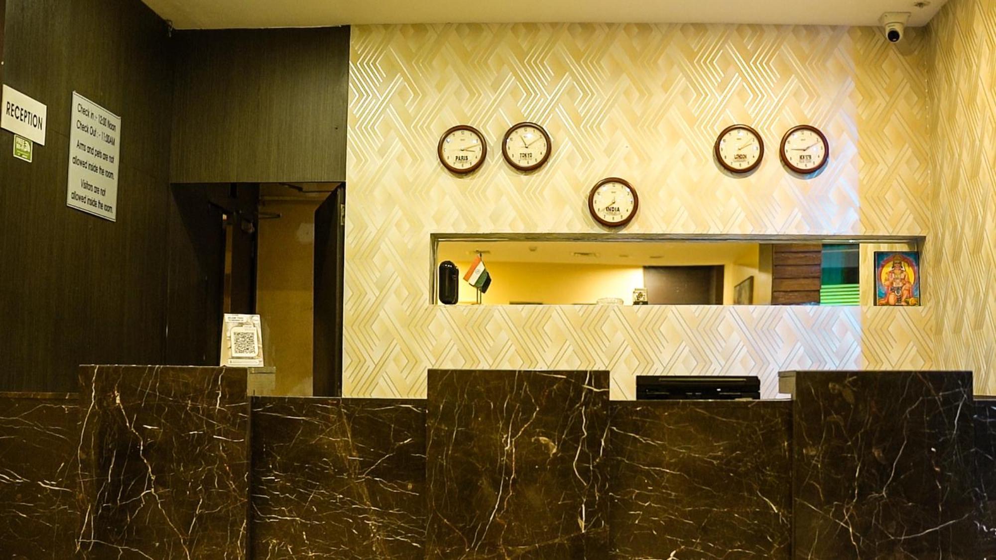 The Altruist Business Hotel Kharadi プネ エクステリア 写真